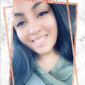 Meet your Posher, Christina